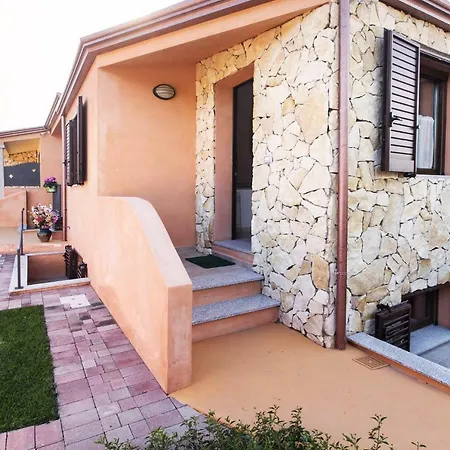 Laura 350 Mt Baia Di Porto Frailis בית נופש ארבאטקס