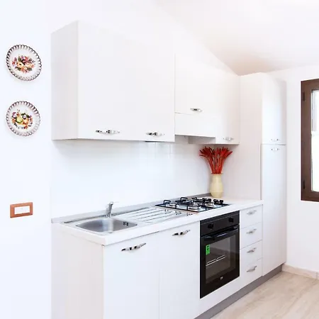 Laura 350 Mt Baia Di Porto Frailis * ארבאטקס