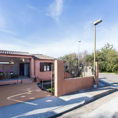 Laura 350 Mt Baia Di Porto Frailis בית נופש