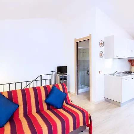 Laura 350 Mt Baia Di Porto Frailis ארבאטקס