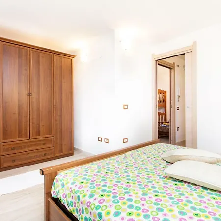 בית נופש Laura 350 Mt Baia Di Porto Frailis ארבאטקס