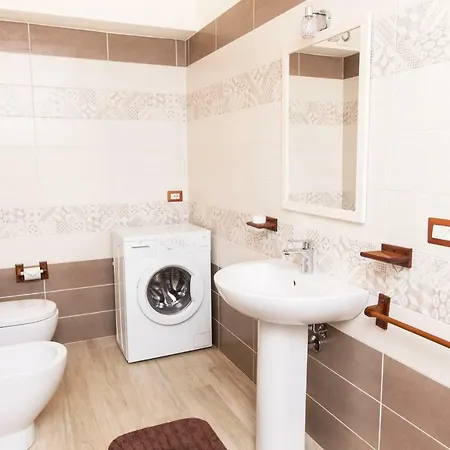 Laura 350 Mt Baia Di Porto Frailis בית נופש *